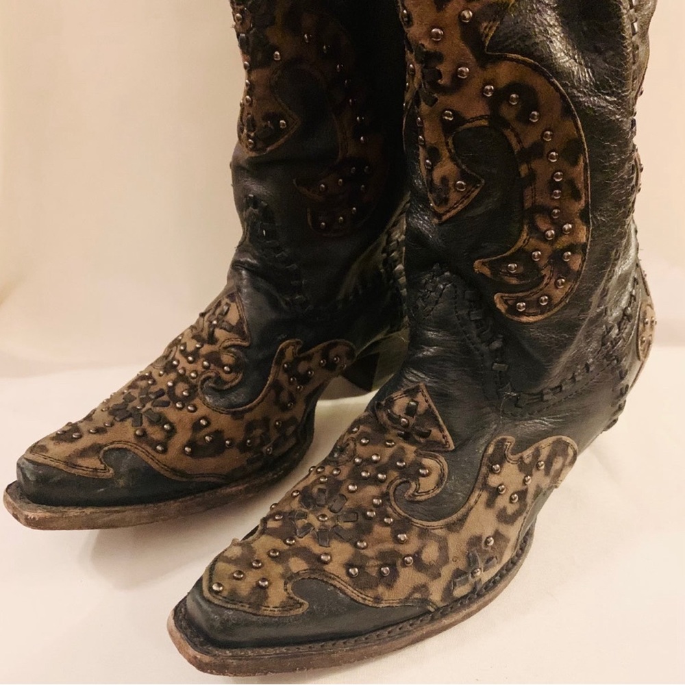 Super Cute Women’s size 7 Corral Boots